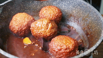 【佳歌廚房】過年必備菜之四喜丸子 【佳歌廚房】過年必備菜之四喜丸子