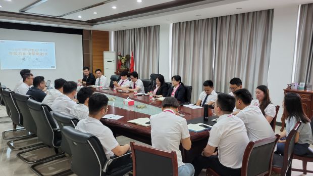 佳歌集成灶召開“財富佳速 佟創(chuàng)未來”主題招商活動總結(jié)暨表彰大會