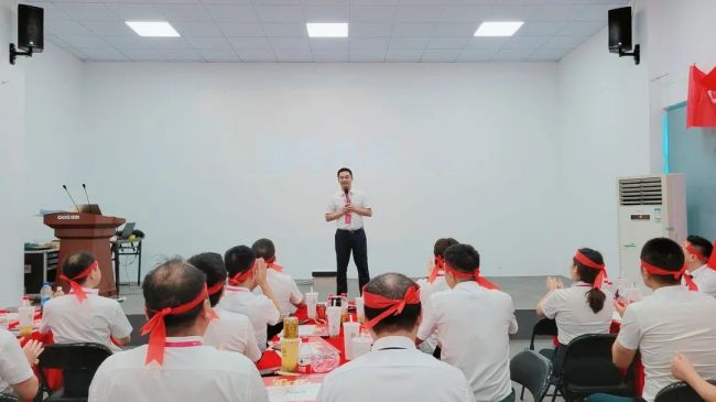 佳歌集成灶半年度營(yíng)銷總結(jié)會(huì)議暨全國招商峰會(huì)啟動(dòng)培訓(xùn)會(huì)順利召開！